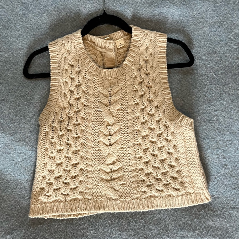 Sweater vest